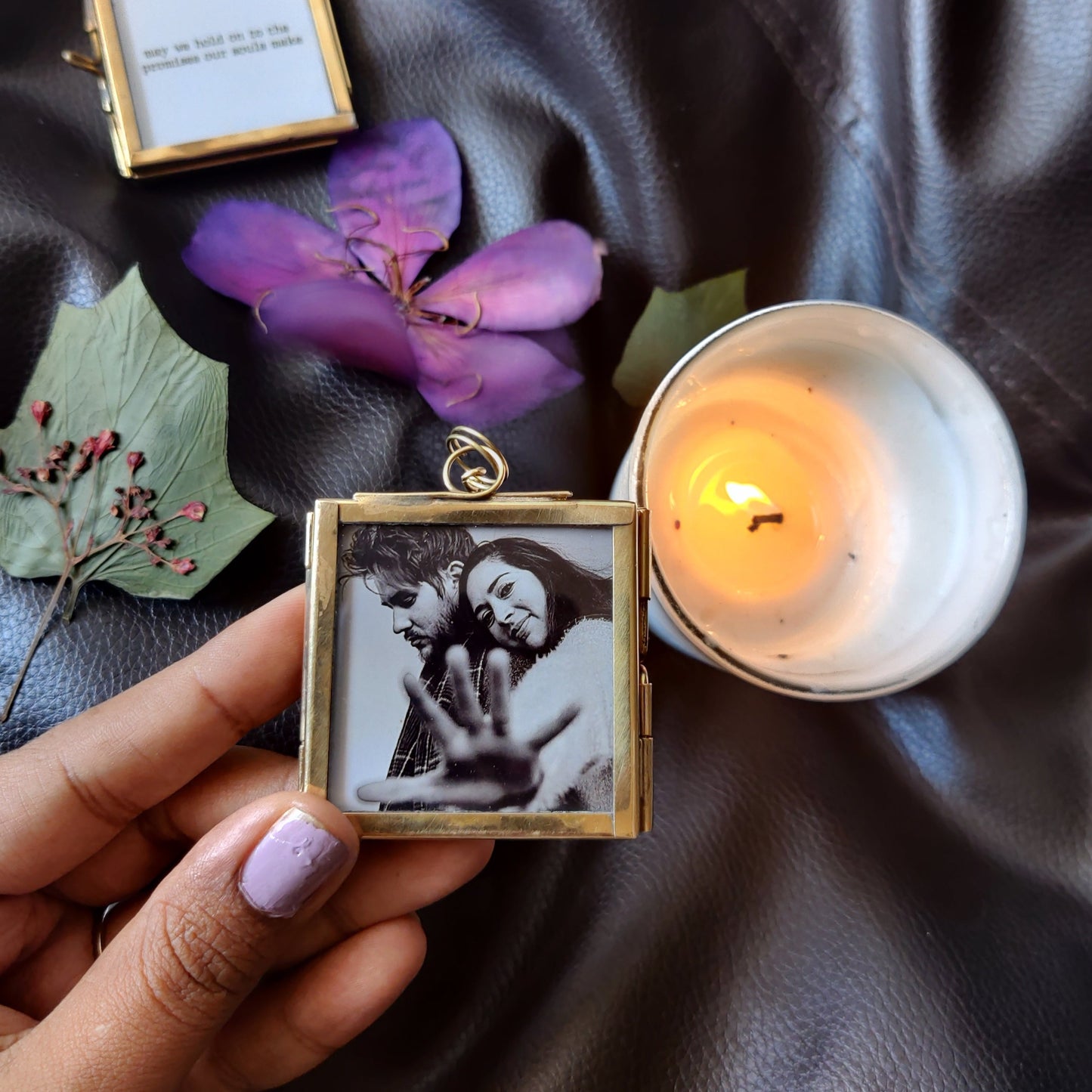 Mini Vintage Floating Frame