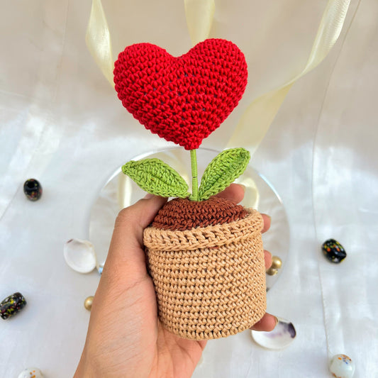 Crochet Heart Mud Pot