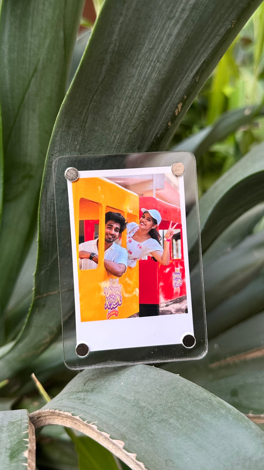 Single Polaroid fridge magnet